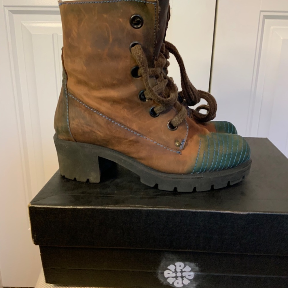 Papucei Lug Sole Combat Boots - Picture 9 of 9